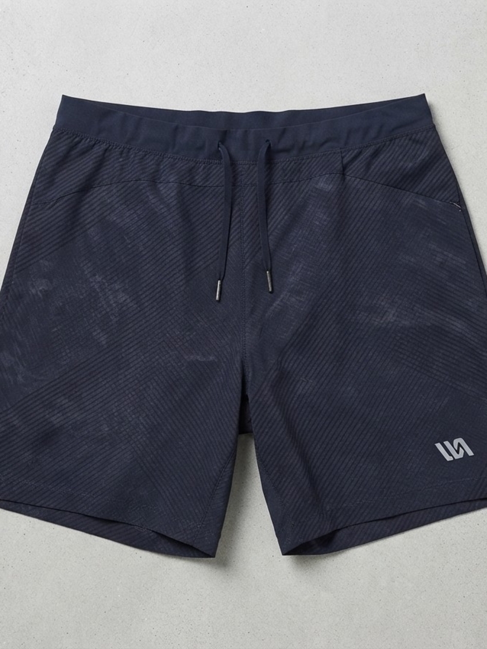 VRST Men's Gray Textured Grid Athletic Training Shorts Size Large EUC